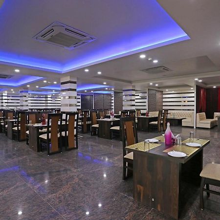 Capital O 10060 Hotel The Leaf Lucknow Zewnętrze zdjęcie