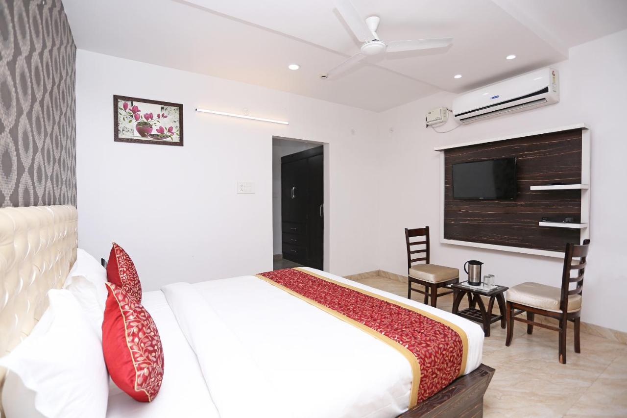Capital O 10060 Hotel The Leaf Lucknow Zewnętrze zdjęcie