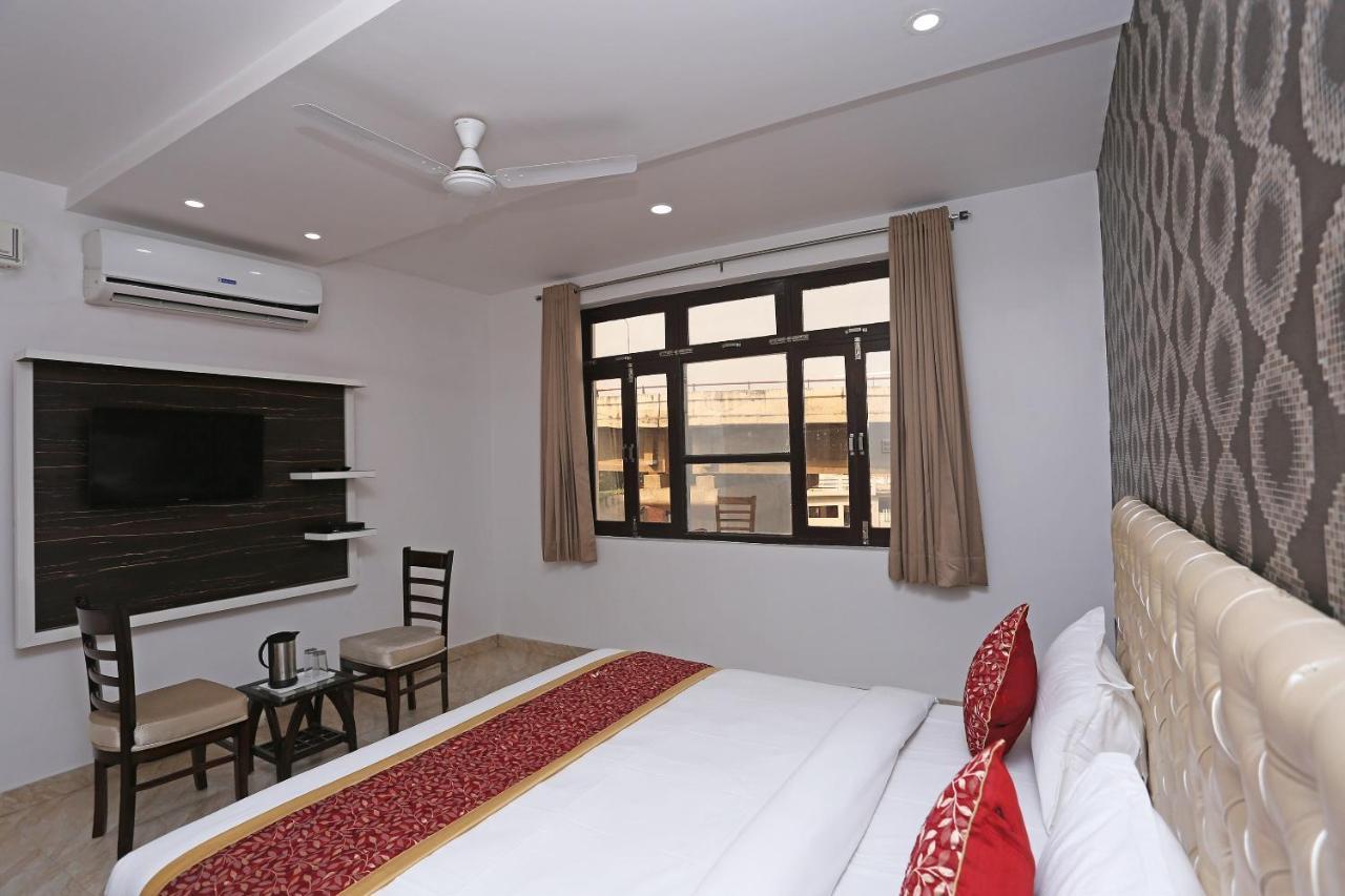 Capital O 10060 Hotel The Leaf Lucknow Zewnętrze zdjęcie